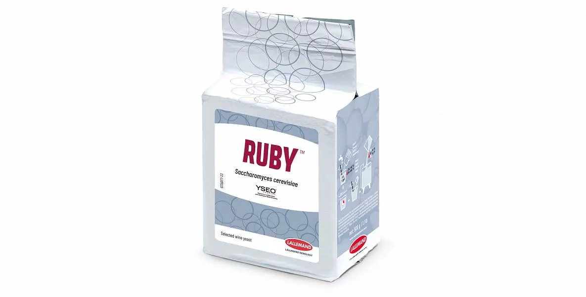Выражение тиолов в красном вине с помощью дрожжей RUBY™